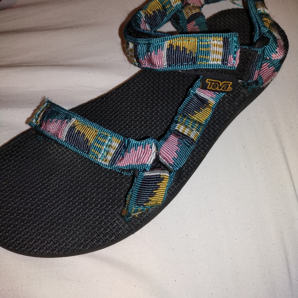 teva original universal sandal Size 9 Women's 1003987.Tribal Aztec vibe - Picture 9 of 9